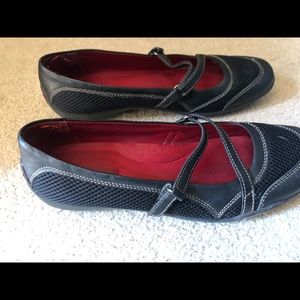 Women's NATURALIZER Size 8.5 Cressa-Blk Lea/Mesh Worn less than 5 times.